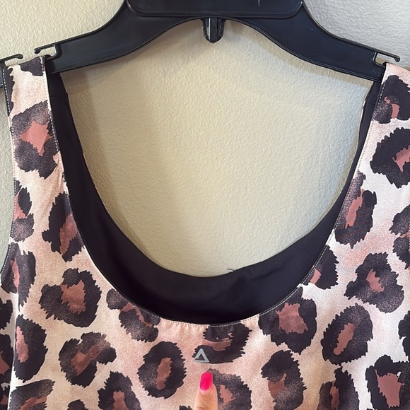 Women’s performance activewear tank dress - shorts in 1 leopard animal print S - Picture 5 of 12